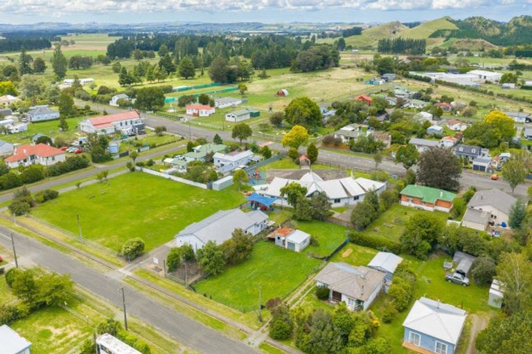 Photo of property in 24 Walter Street, Takapau, 4203