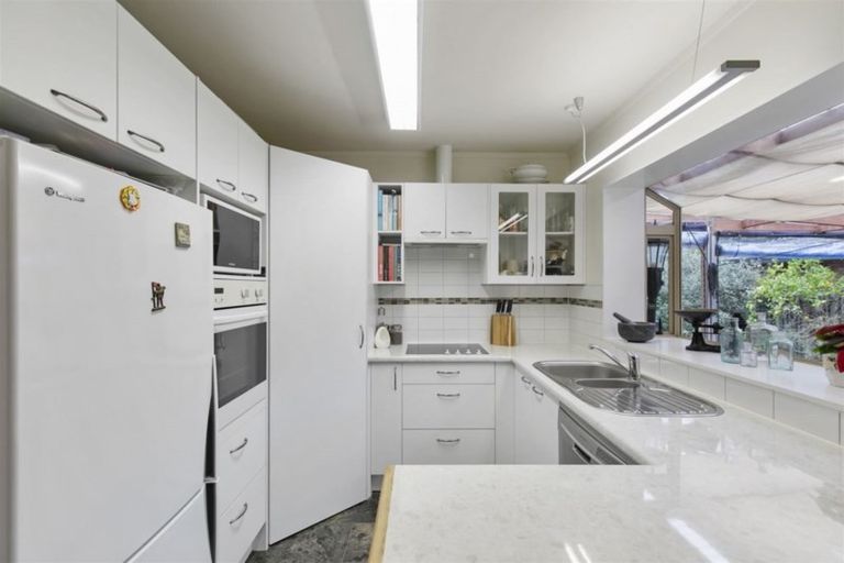 Photo of property in 6 Waimoko Glen, Swanson, Auckland, 0612