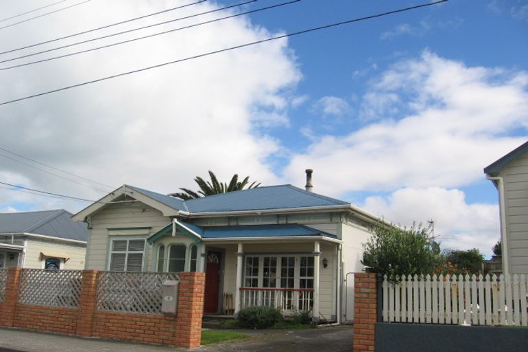 Photo of property in 15 Bay Street, Petone, Lower Hutt, 5012