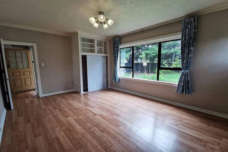 Photo of property in 67 Memorial Avenue, Ilam, Christchurch, 8053