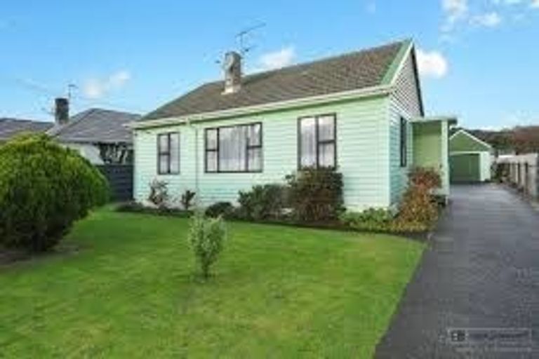 Photo of property in 10 Reynolds Street, Taita, Lower Hutt, 5011