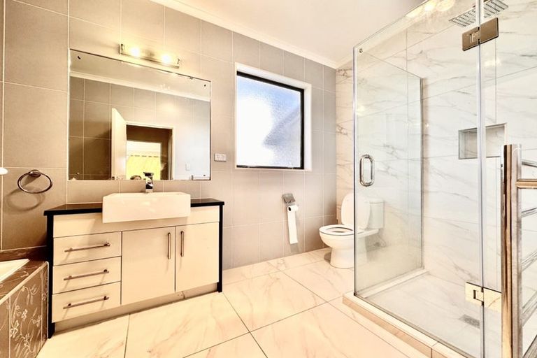 Photo of property in 23 Packspur Drive, Flat Bush, Auckland, 2016