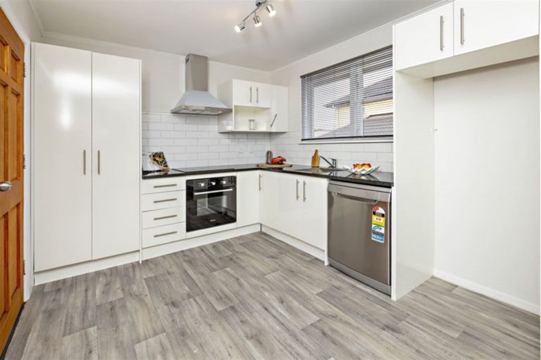 Photo of property in 104 Fisher Crescent, Otara, Auckland, 2023