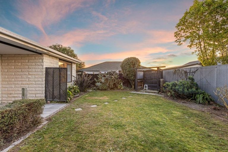 Photo of property in 3/100 Baker Street, New Brighton, Christchurch, 8083