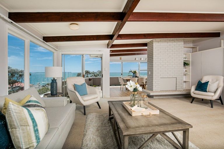 Photo of property in 29 Whitby Crescent, Mairangi Bay, Auckland, 0630