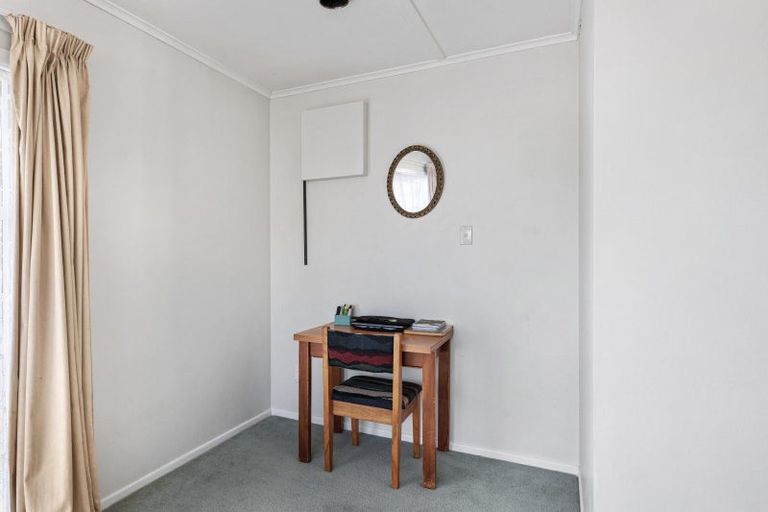 Photo of property in 521 Mangorei Road, Highlands Park, New Plymouth, 4312