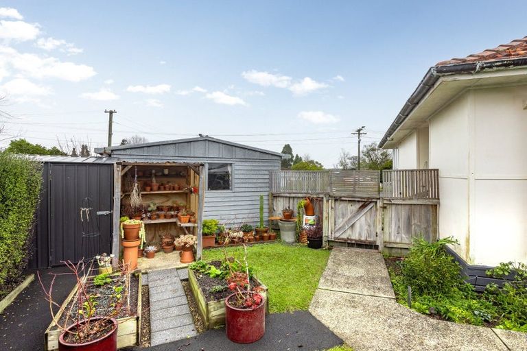 Photo of property in 21 Pollen Crescent, Melville, Hamilton, 3206