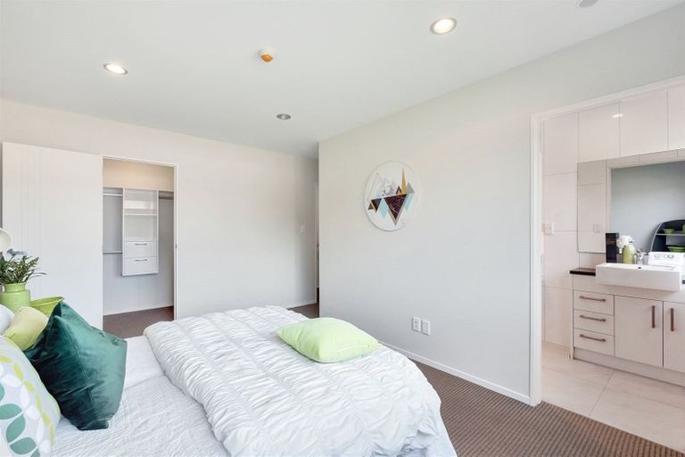 Photo of property in 23/5 Perekia Street, Albany, Auckland, 0632