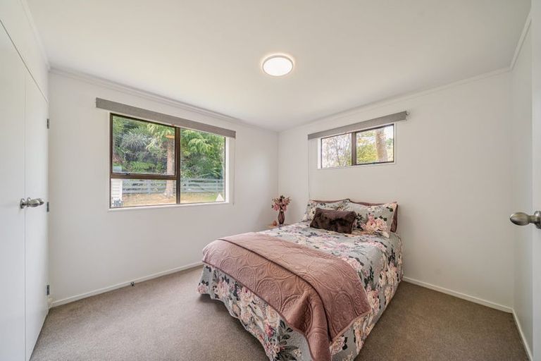 Photo of property in 13 King Charles Drive, Kingsley Heights, Upper Hutt, 5018