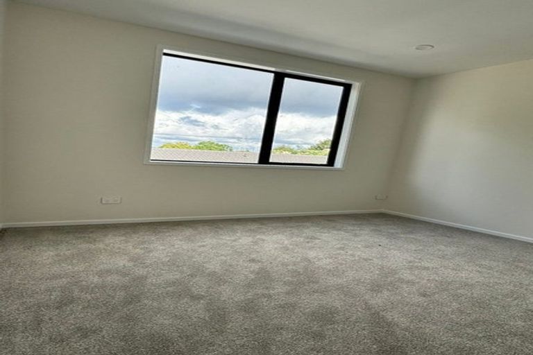 Photo of property in 11a Rountree Place, Conifer Grove, Takanini, 2112