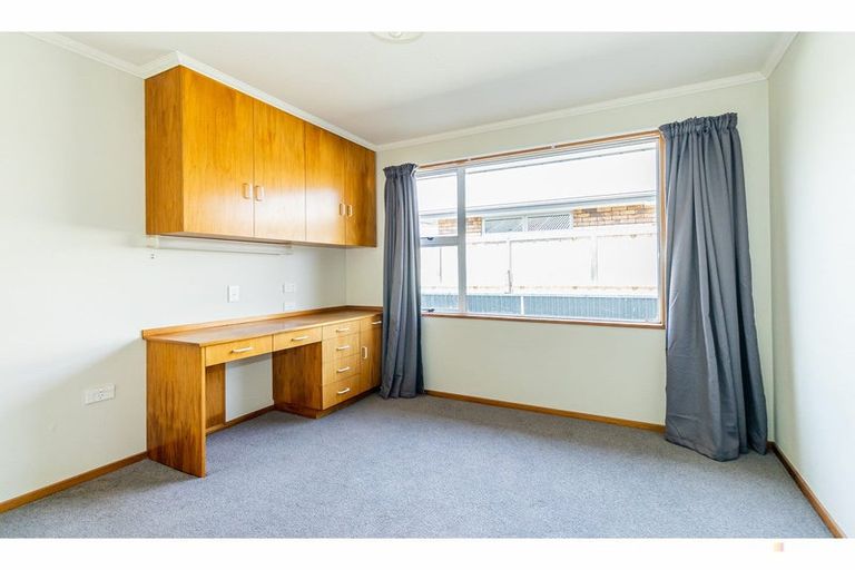 Photo of property in 19 Timaru Road, Waimate, 7924