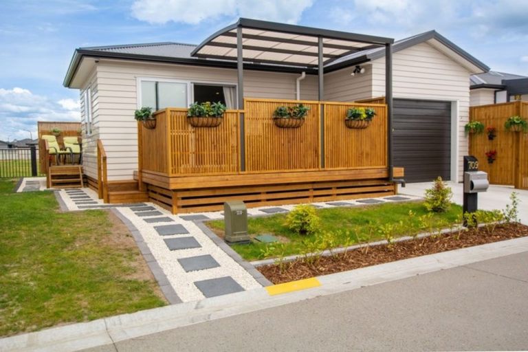 Photo of property in 11 Kamahi Crescent, Papamoa Beach, Papamoa, 3118