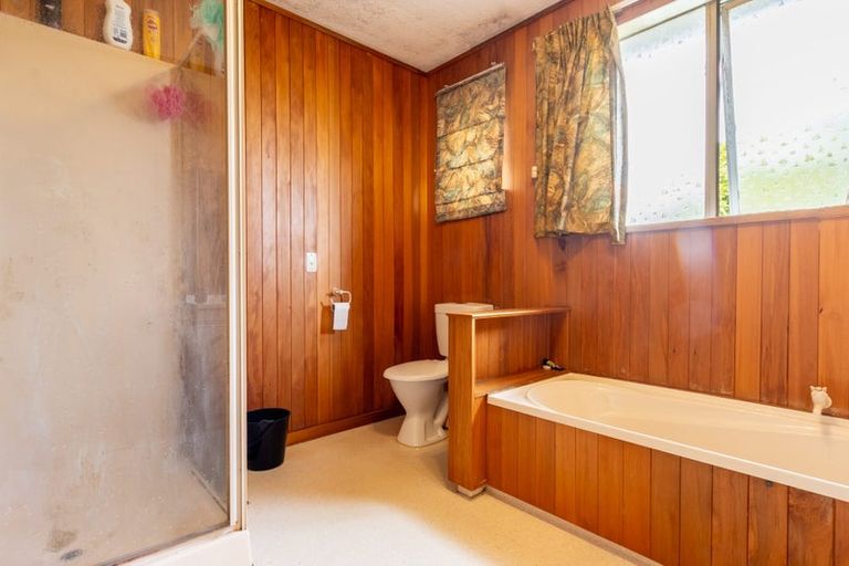 Photo of property in 18 Utauta Street, Waikanae, 5036