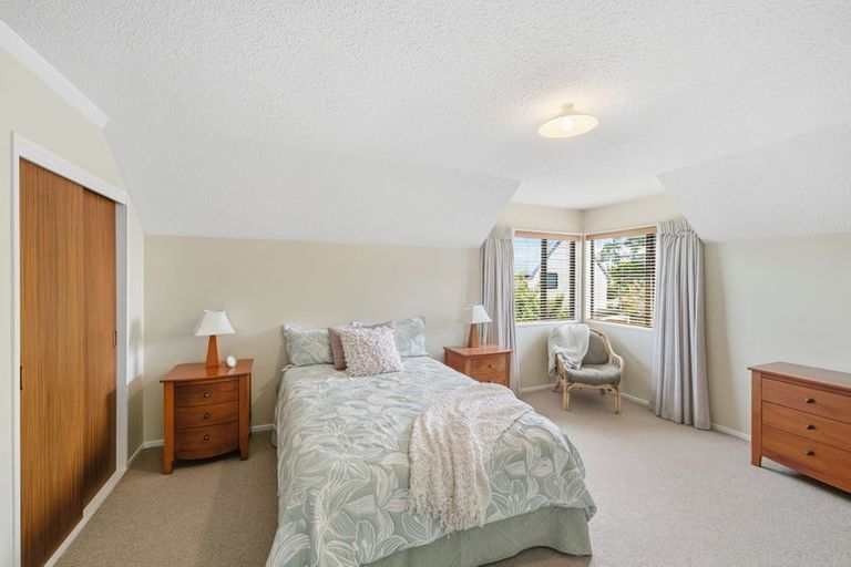 Photo of property in 2/4 Gatonby Place, Avonhead, Christchurch, 8042