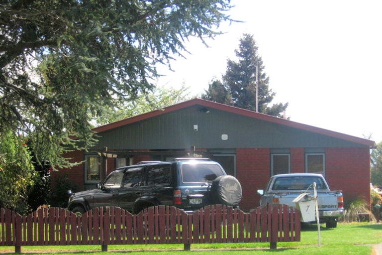 Photo of property in 7 Walnut Place, Owhata, Rotorua, 3010