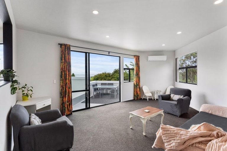 Photo of property in 86 Wade River Road, Stanmore Bay, Whangaparaoa, 0932
