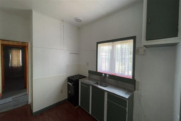 Photo of property in 25 Seddon Avenue, Papatoetoe, Auckland, 2104