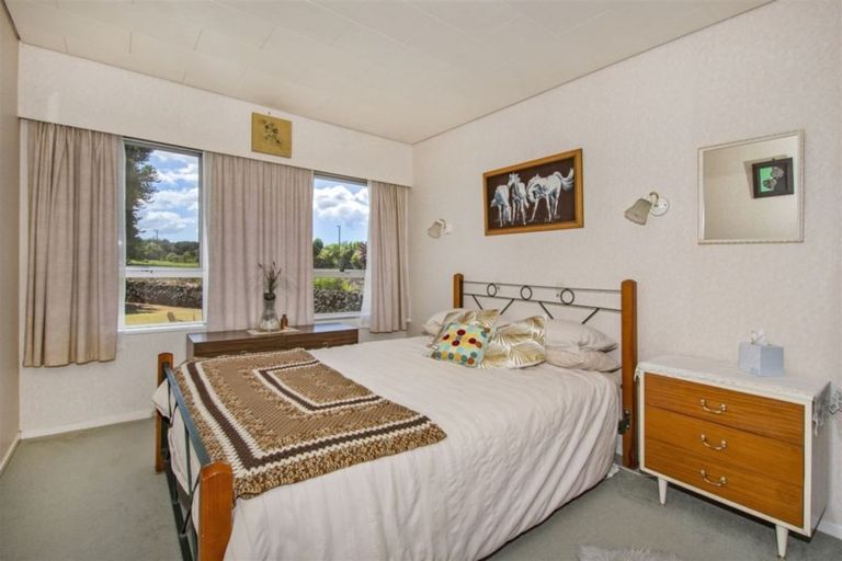 Photo of property in 15 Adams Place, Te Kamo, Whangarei, 0112