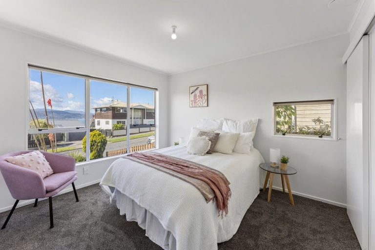 Photo of property in 5 Stanhope Grove, Korokoro, Lower Hutt, 5012