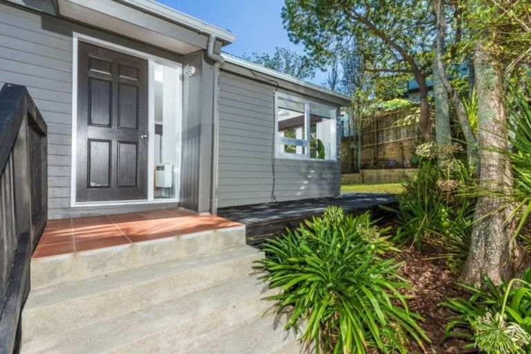 Photo of property in 60 Channel View Road, Campbells Bay, Auckland, 0630