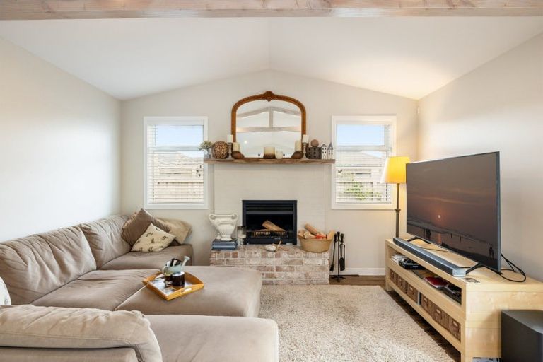 Photo of property in 37 Mahana Way, Pyes Pa, Tauranga, 3112