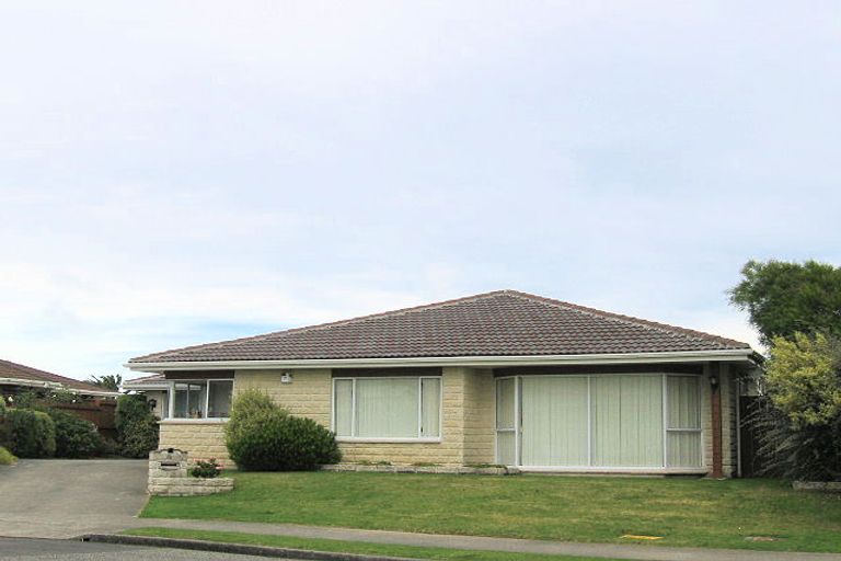 Photo of property in 6 Sandpiper Court, Paraparaumu Beach, Paraparaumu, 5032