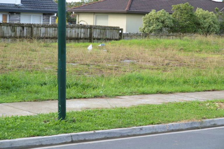 Photo of property in 16 Cherrywood Crescent, Northpark, Auckland, 2013