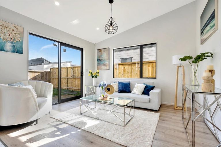 Photo of property in 19 Clayden Shuttleworth Street, Papakura, 2110