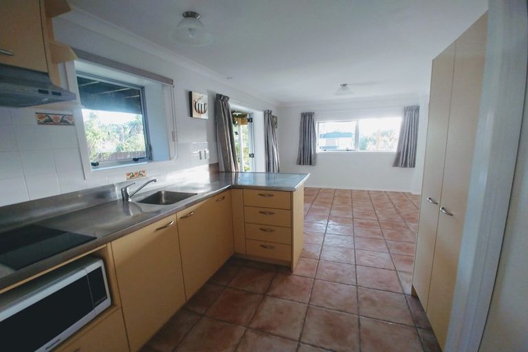 Photo of property in 5 Markham Place, Bucklands Beach, Auckland, 2012