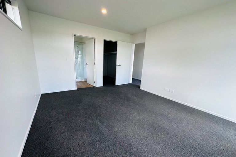 Photo of property in 32 Eileen Way, Rolleston, 7615