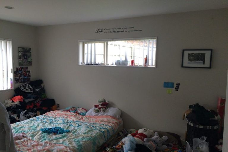 Photo of property in 4 Kereru Rise, Papakura, 2110