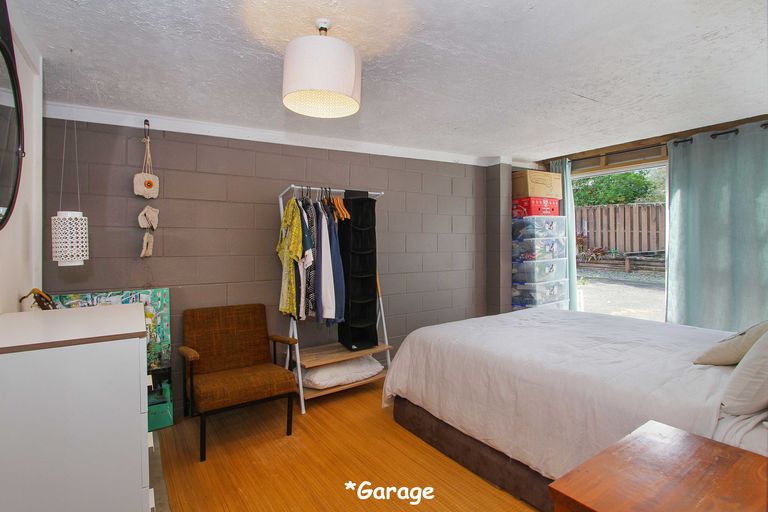 Photo of property in 2/39 Brunton Place, Glenfield, Auckland, 0629