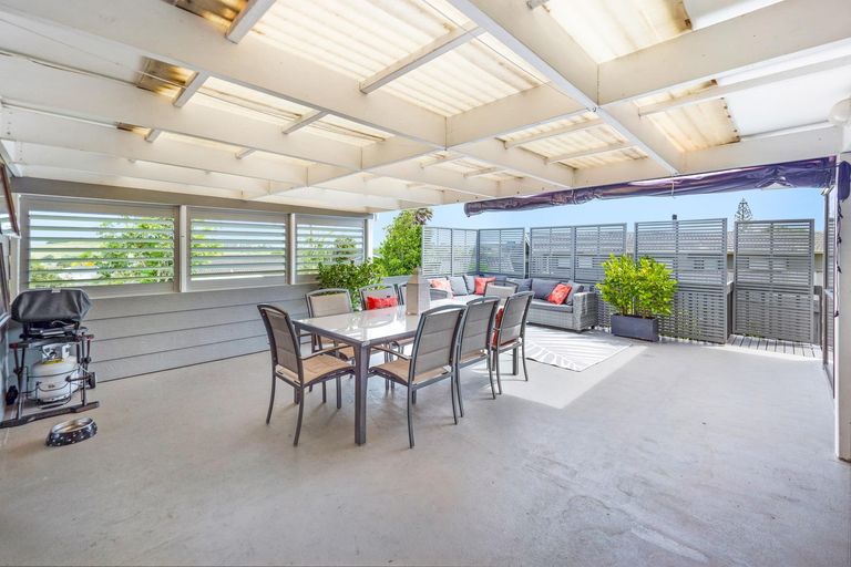 Photo of property in 45 Marendellas Drive, Bucklands Beach, Auckland, 2014