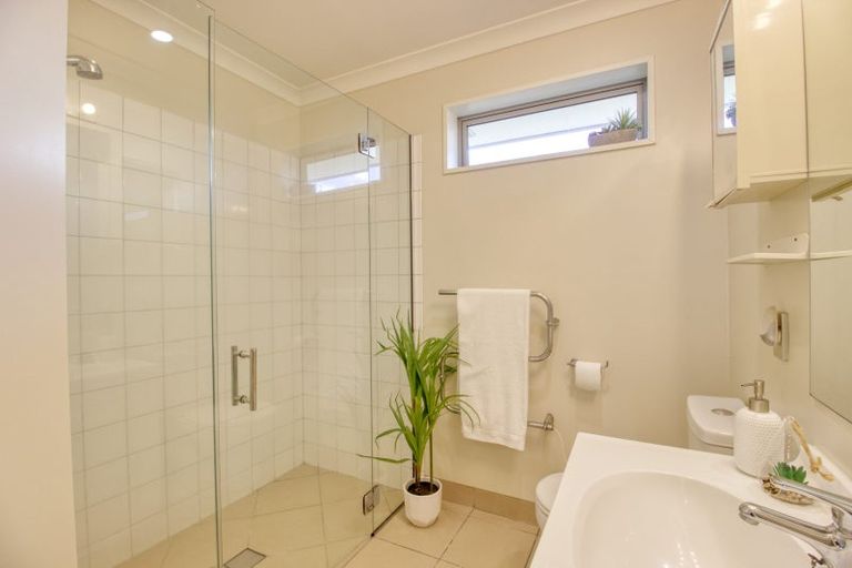 Photo of property in 2/335 Main South Road, Hornby, Christchurch, 8042