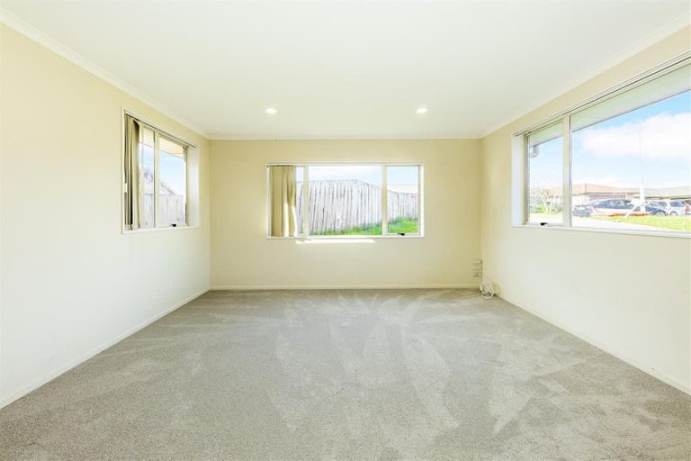 Photo of property in 23 Masters Place, Favona, Auckland, 2024