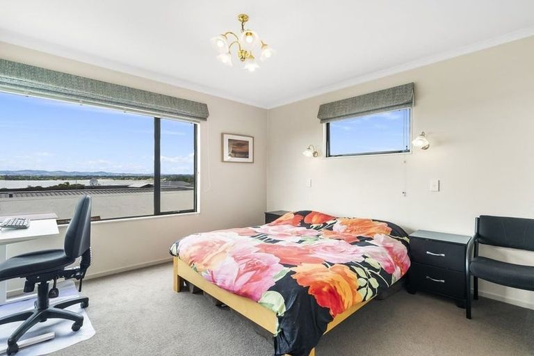 Photo of property in 1 Owen Place, Omokoroa, 3114