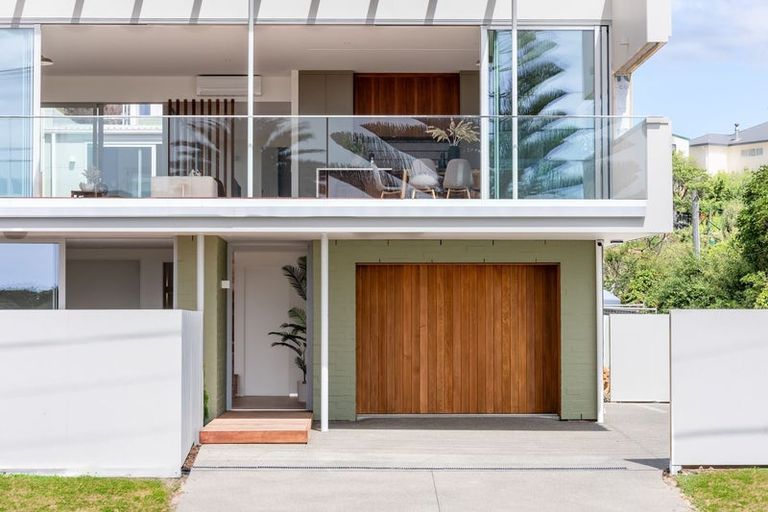 Photo of property in 22a Queens Road, Waikanae Beach, Waikanae, 5036