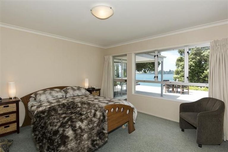 Photo of property in 188a Devonport Road, Tauranga, 3110