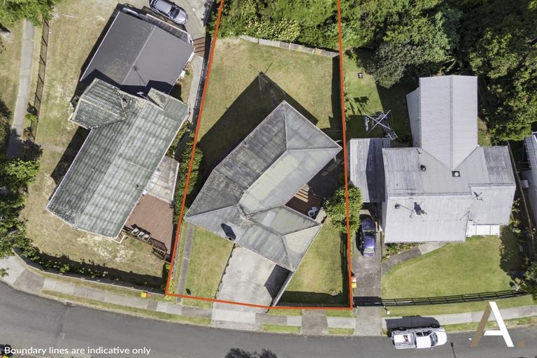 Photo of property in 80 La Trobe Street, Pakuranga Heights, Auckland, 2010