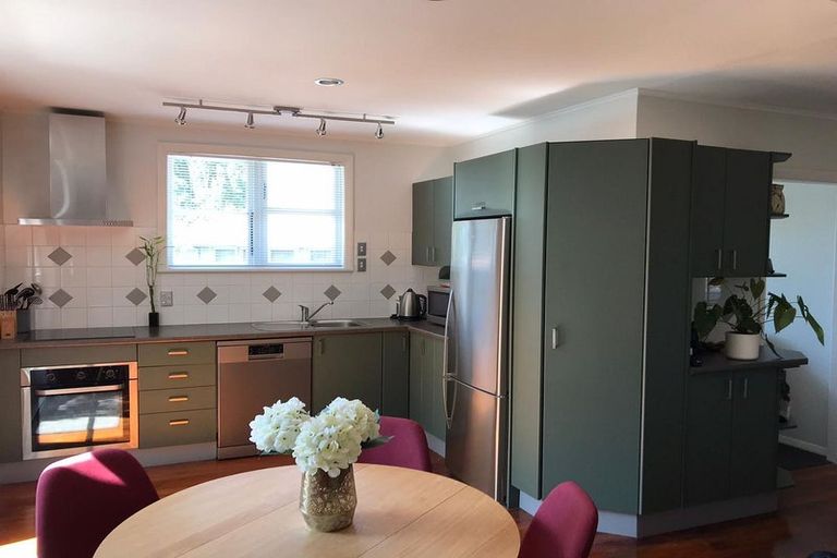 Photo of property in 5 Cintra Place, Glen Innes, Auckland, 1072