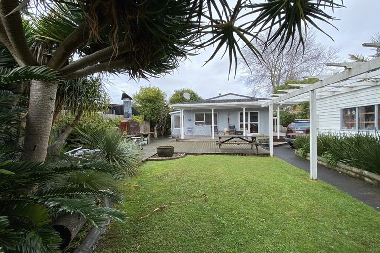 Photo of property in 61 The Circle, Manly, Whangaparaoa, 0930