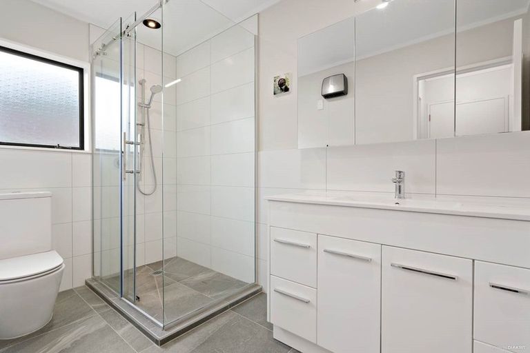 Photo of property in 10a Birman Close, Half Moon Bay, Auckland, 2012