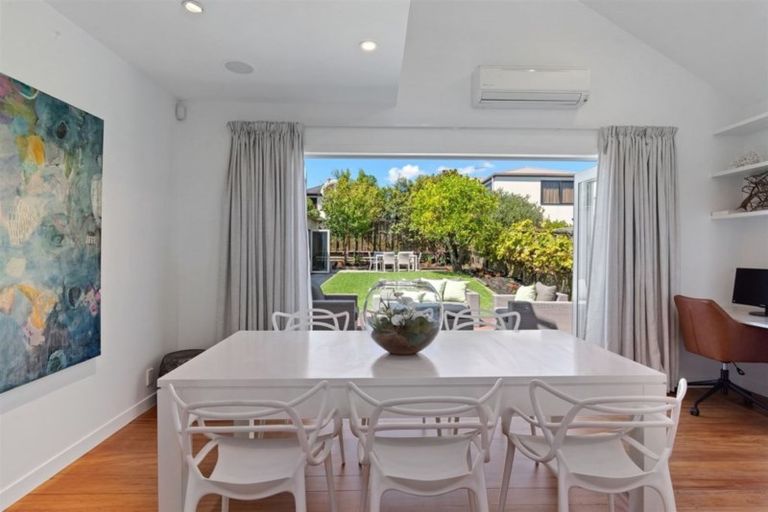 Photo of property in 75a Stanley Point Road, Stanley Point, Auckland, 0624