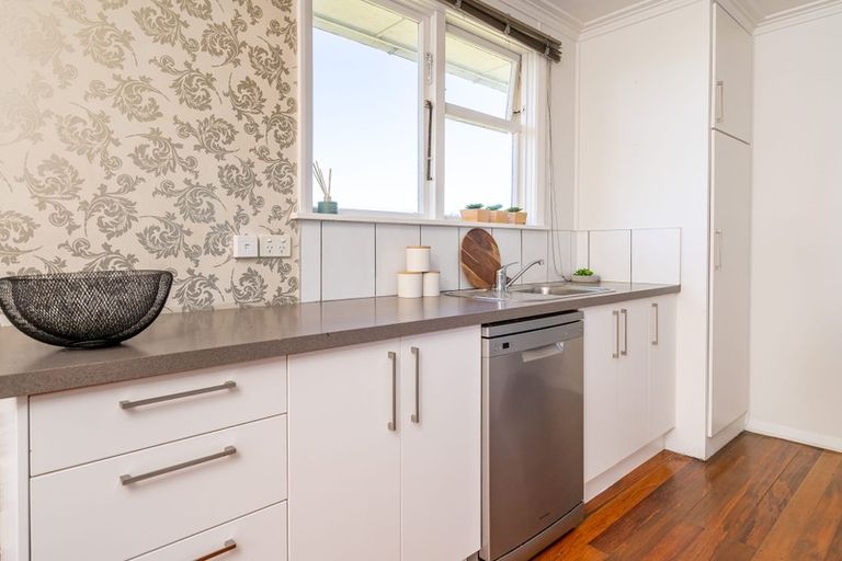 Photo of property in 27 Hanlon Street, Halfway Bush, Dunedin, 9010