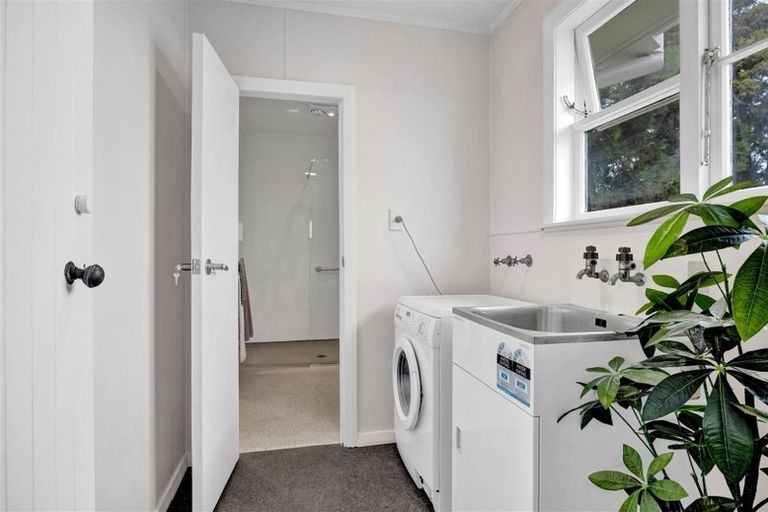 Photo of property in 13 Malone Place, Hawera, 4610