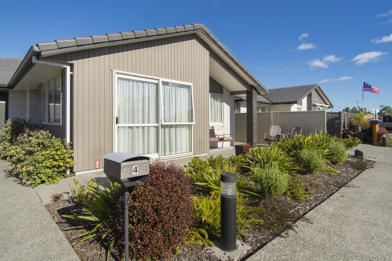 Photo of property in 4 Catamaran Way, Papamoa Beach, Papamoa, 3118