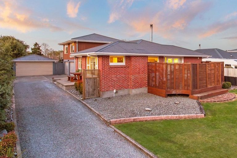 Photo of property in 65 Prestons Road, Redwood, Christchurch, 8051