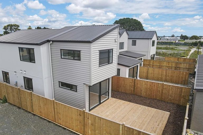 Photo of property in 6 Combat Street, Papakura, 2110