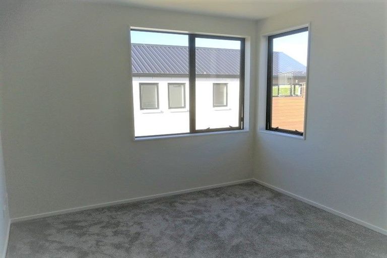Photo of property in 5 Fowler Street, Northcote, Auckland, 0627