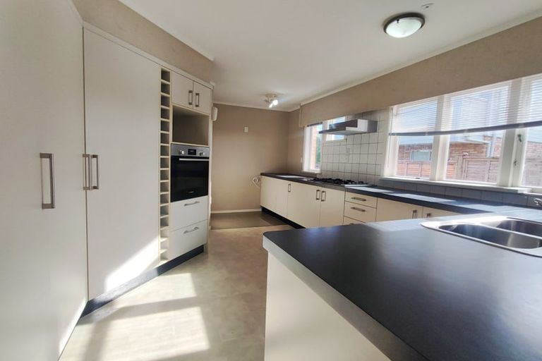 Photo of property in 13 Marina Road, Torbay, Auckland, 0630